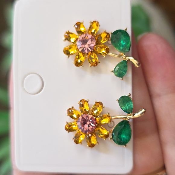 Jewelry - Yellow Flower Earrings